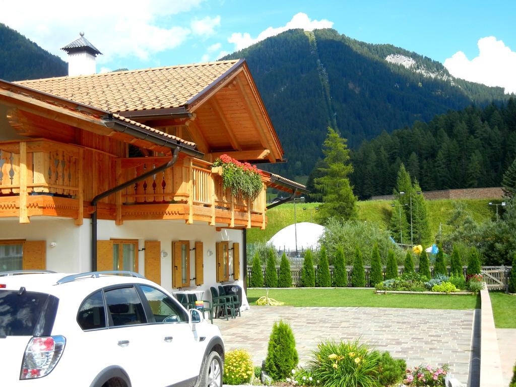 Anna Apartment Pozza di Fassa Dış mekan fotoğraf